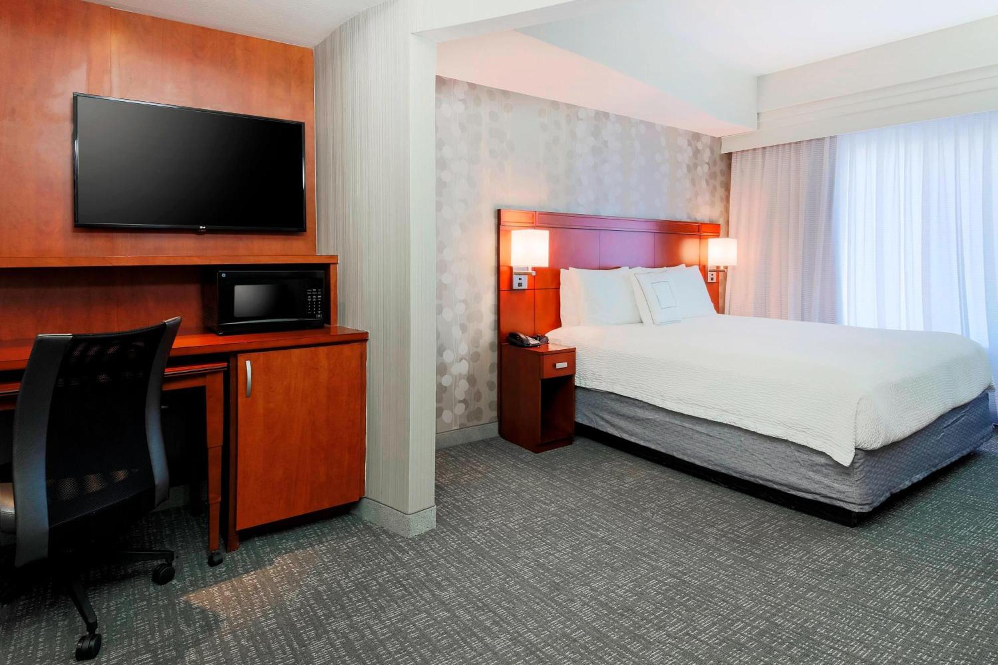 Courtyard By Marriott Dallas Arlington South Exterior photo