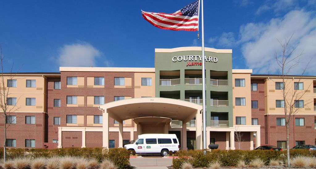 Courtyard By Marriott Dallas Arlington South Exterior photo